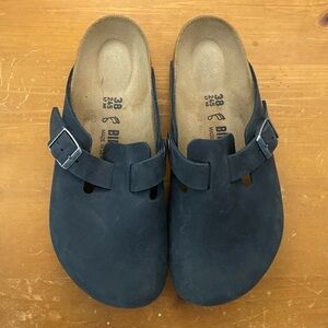 Birkenstock Boston Black oiled leather clog 38 wide - like new!
